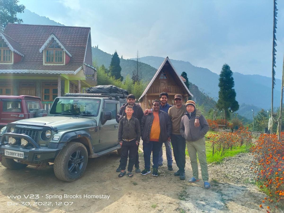 דרג'ילינג Spring Brooks Homestay מראה חיצוני תמונה
